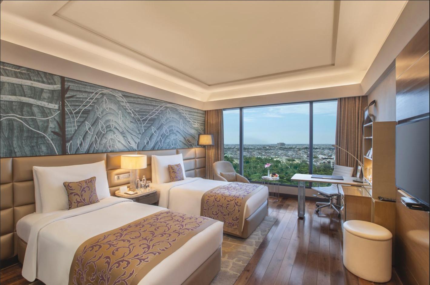 The Leela Ambience Convention Hotel Delhi Nueva Delhi Exterior foto