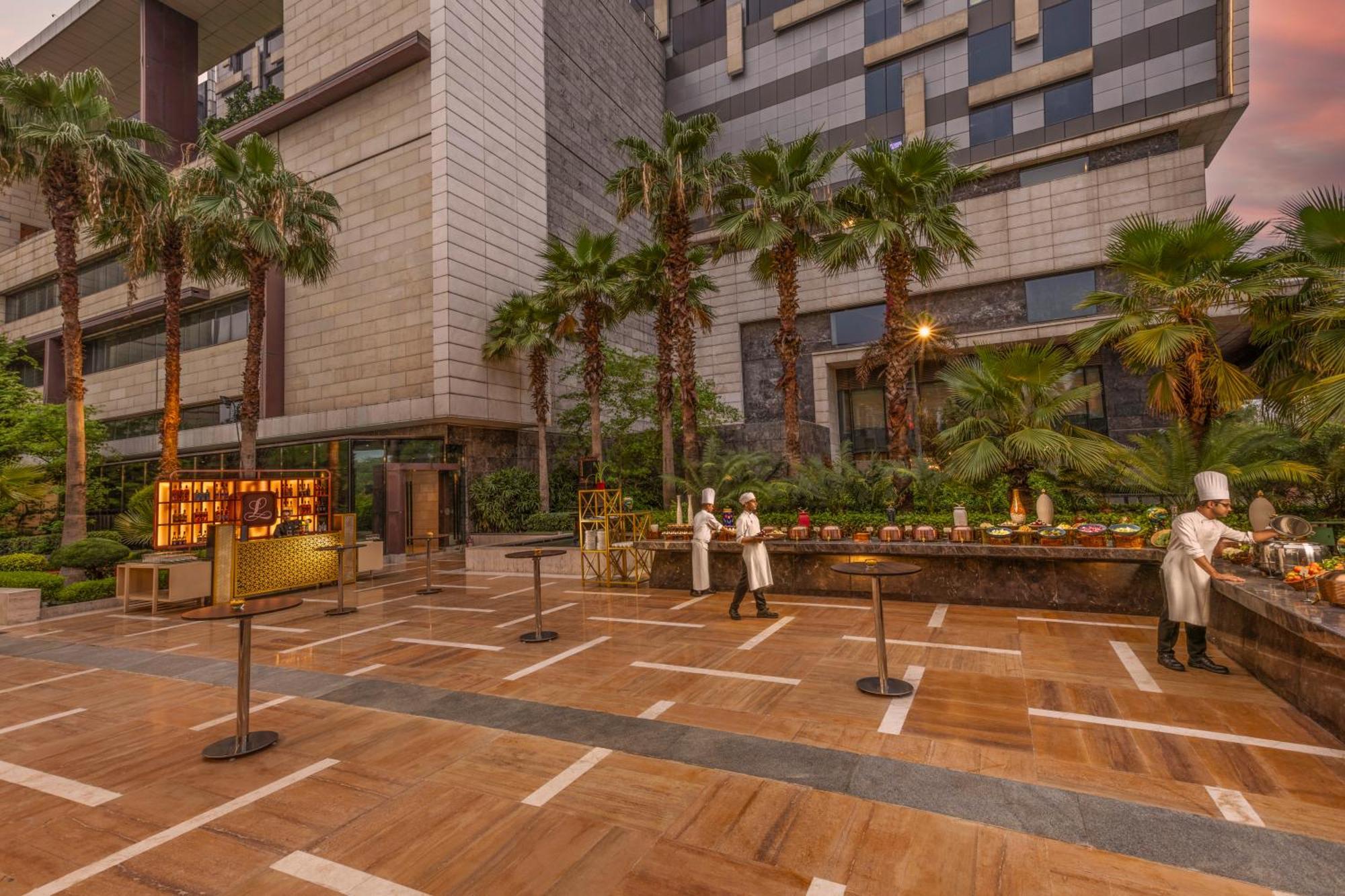 The Leela Ambience Convention Hotel Delhi Nueva Delhi Exterior foto The Park, Hyderabad